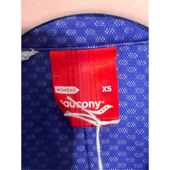 Saucony running vest reflective size XS - Picture 4 of 8